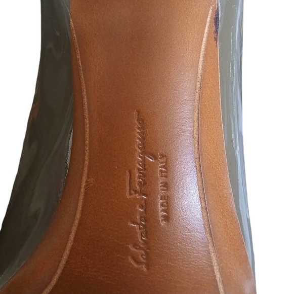 Authentic Salvator Ferragamo Polo Peep Toe bow heels olive  silver bucle 36,5 - Picture 6 of 7